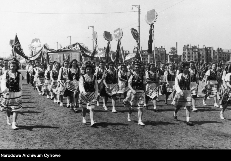 image.from.unit.number "Zlot Związku Młodzieży Polskiej we Wrocławiu"