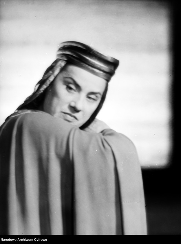 image.from.unit.number "Warszawa. Teatr Narodowy - sztuka "Fedra""