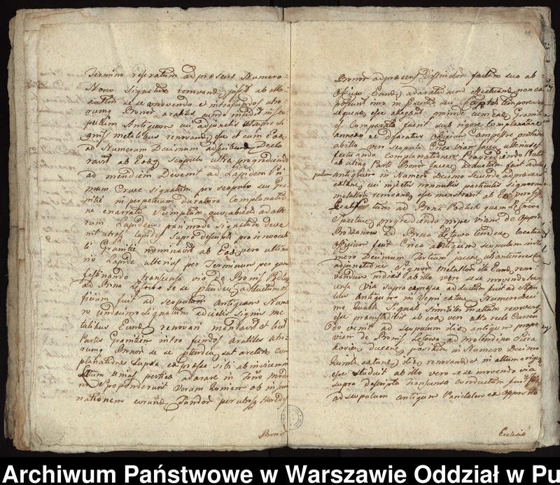 image.from.unit.number "Ekstrakty z ks. gr.i ziem. wyszogrodzkich, gr. płockich, kwit, kopie pozwów i dekretów, sumariusz dokumentów przedstawianych jako materiał dowodowy, dotyczące procesu z lat 1779-1784 między konwentem a łowczym bydgoskim Maciejem Tyszką o sporny grunt zwany Sierakowszczyzna i ustalenie granic między dobrami klasztoru Łętowo i dobrami Tyszki Podleck"
