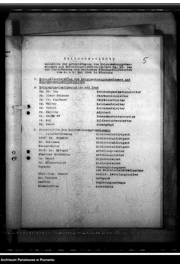 Obraz 9 z jednostki "Dienstbesprechung der Leiter der Wohnungsund Siedlungsämter in Würzburg. DWH - Arbeitstagung"