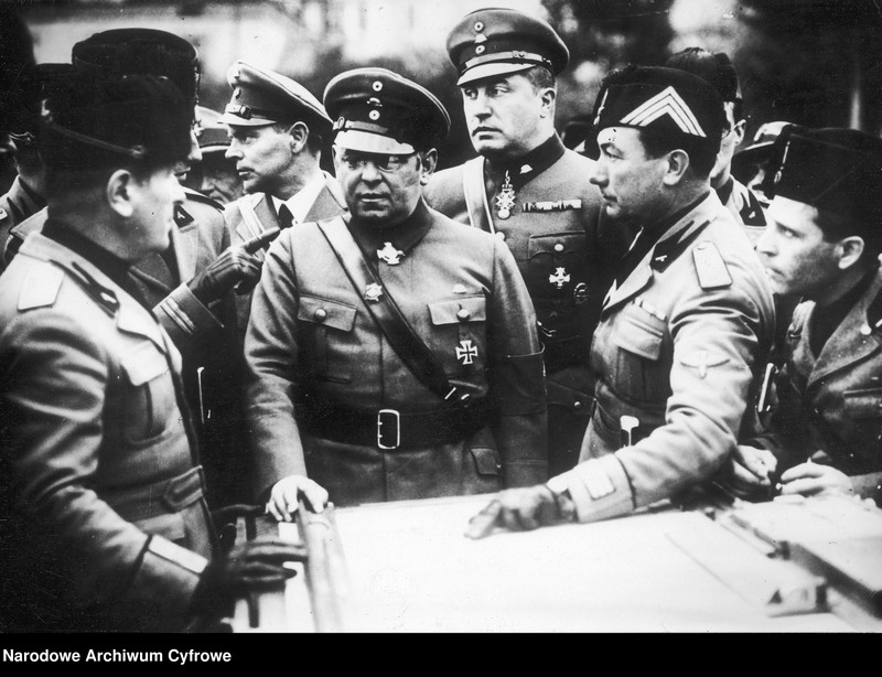 image.from.unit.number "Współtwórca niemieckiej organizacji paramilitarnej Stahlhelm (Ligi Żołnierzy Frontowych) Franz Seldte z wizytą w Rzymie"