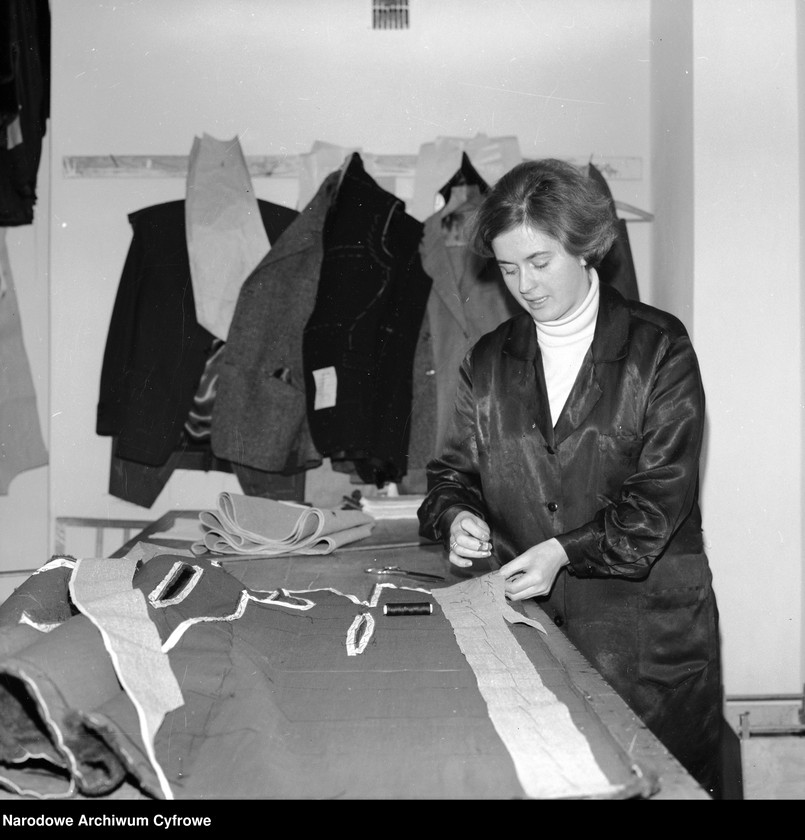 image.from.unit.number "Przedsiębiorstwo Krawiecko-Kuśnierskie Stołecznego Przemysłu Terenowego "Ambasador""