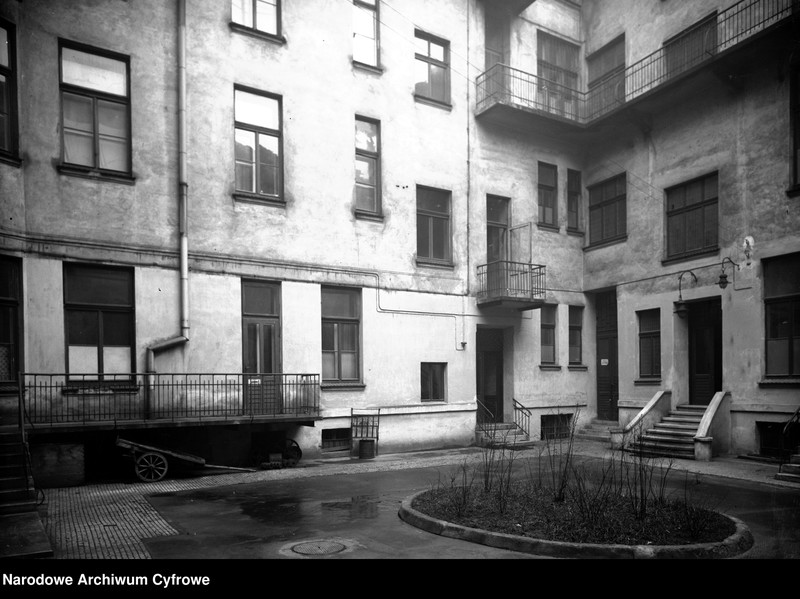 image.from.unit.number "Drukarnia Koziańskich w Krakowie przy ulicy Karmelickiej"