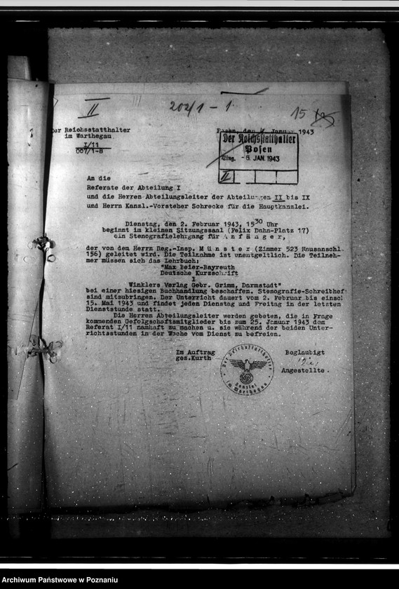 Obraz 19 z jednostki "Geschäftsgang. Dienstzeit. Gewerbeaufsicht. Politische Beurteilung der Beamten. Entlohnung der Polen. Ausder Rede des Gauleiters"