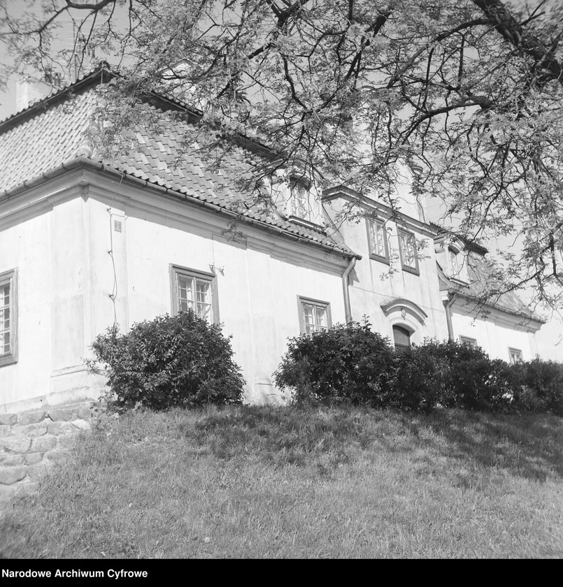 image.from.unit.number "Muzeum w Liwie"