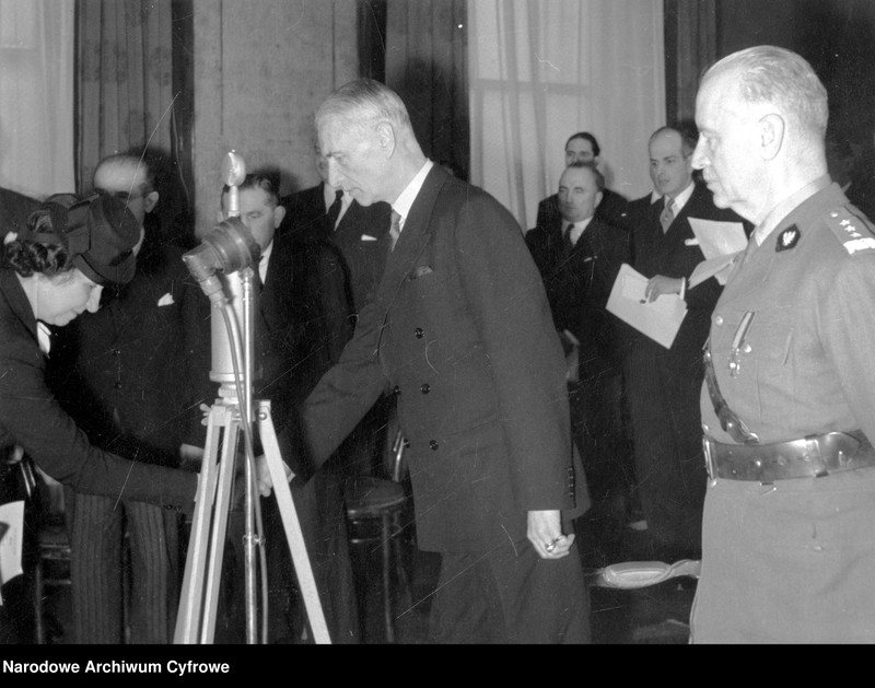 image.from.unit.number "Wspólne posiedzenie rządu RP i Rady Narodowej z udziałem prezydenta RP w Londynie"