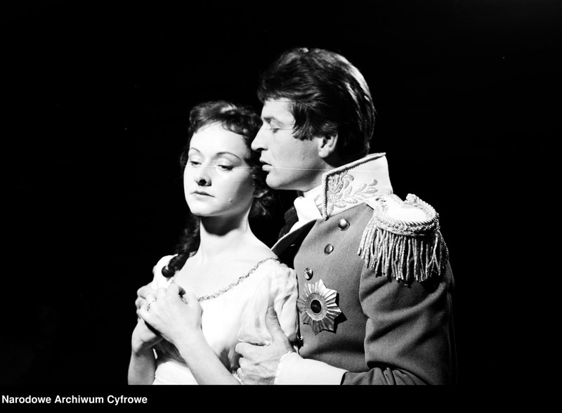 image.from.unit.number "Warszawa. Teatr Powszechny - sztuka "Wojna i pokój""