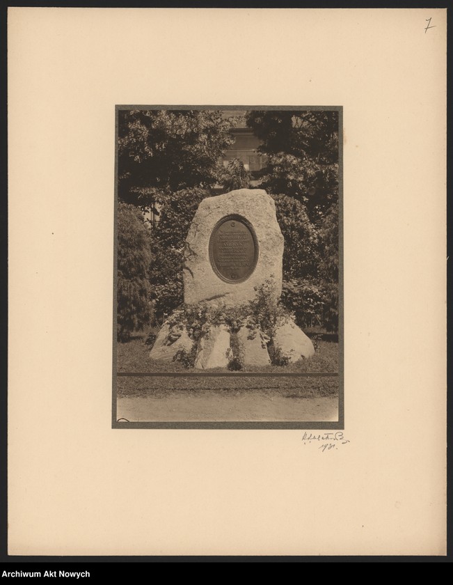 image.from.unit.number "Park Wilsona w Poznaniu (Album fotografii ofiarowany Paderewskiemu przez stołeczne miasto Poznań; w futerale)"