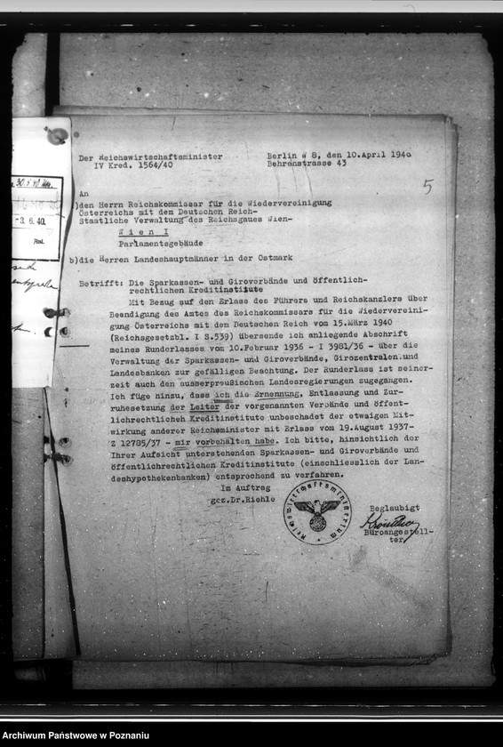 Obraz 9 z jednostki "Besetzung der Stellen in den Sparkassen"