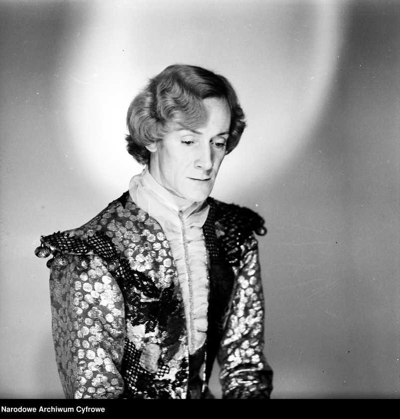 image.from.unit.number "Stanisław Szymański, tancerz"