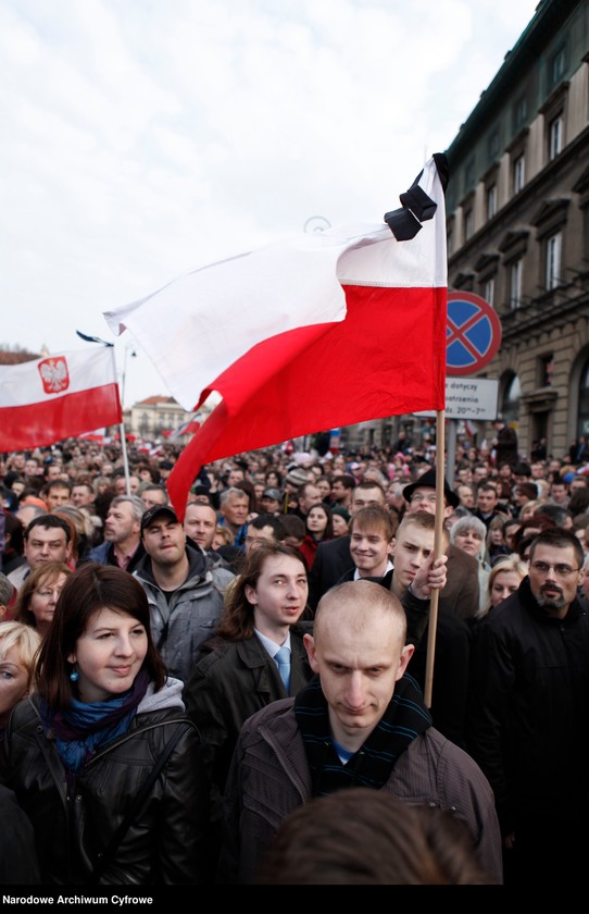Obraz 19 z jednostki "Drugi dzień żałoby narodowej w Warszawie po katastrofie lotniczej w Smoleńsku"