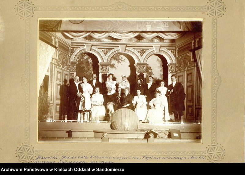 image.from.collection.number "Teatr w Sandomierzu"