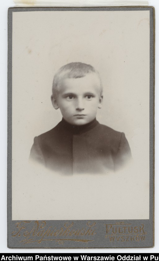 Obraz 62 z kolekcji "Chłopcy w niebieskich mundurkach... - uczniowie pułtuskiego Gimnazjum z okresu I wojny światowej"