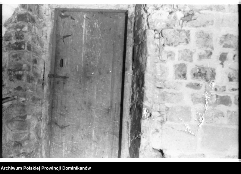 image.from.unit "Kraków, klasztor Ojców Dominikanów, krypta pod refektarzem"