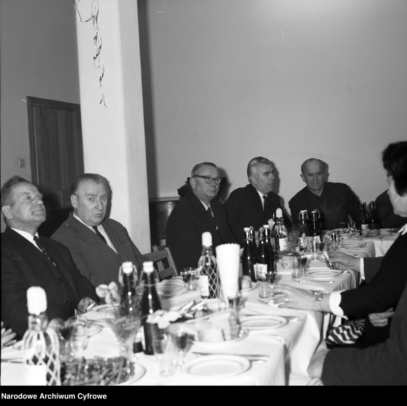 image.from.unit.number "Spotkanie sylwestrowe Warszawskiego Komitetu Zjednoczonego Stronnictwa Ludowego w Warszawie"