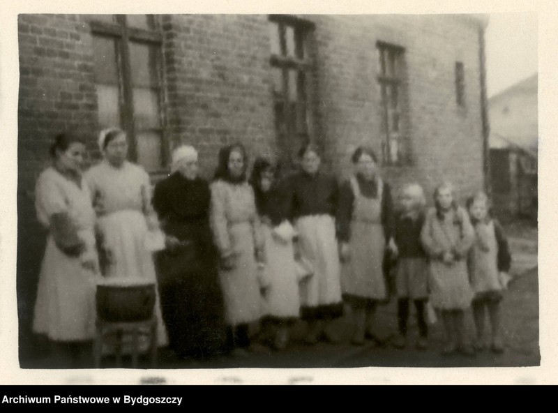 image.from.unit.number "Kuchnia Ludowa Gminnego Komitetu Opieki Społecznej w Gniewkowie - mieście"