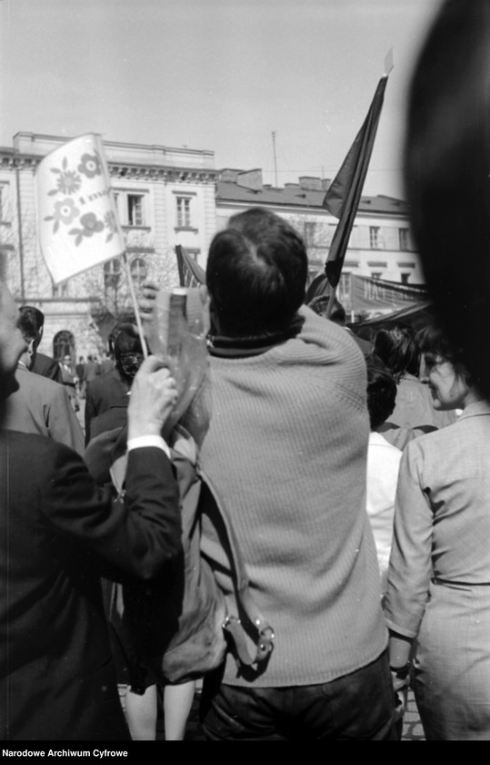 Obraz 2 z jednostki "Pochód pierwszomajowy w Warszawie"