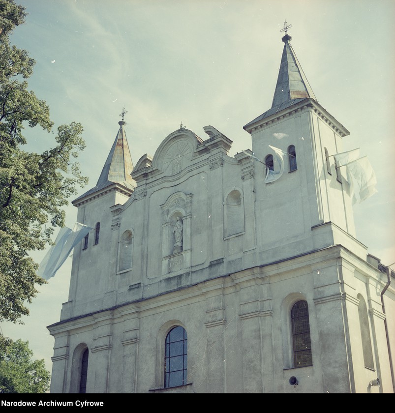 Obraz 20 z jednostki "Uroczystości odpustowe w kościele Narodzenia Najświętszej Maryi Panny w Biechowie"