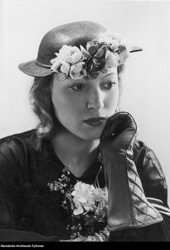 image.from.collection.number "Moda z początku XX wieku111"