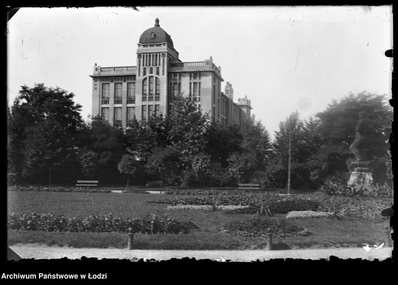 Obraz 2 z jednostki "[Budynek szkolny - widok od strony parku]"
