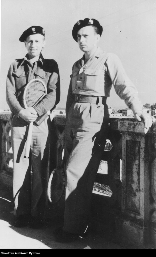 image.from.unit.number "2 Warszawska Dywizja Pancerna"