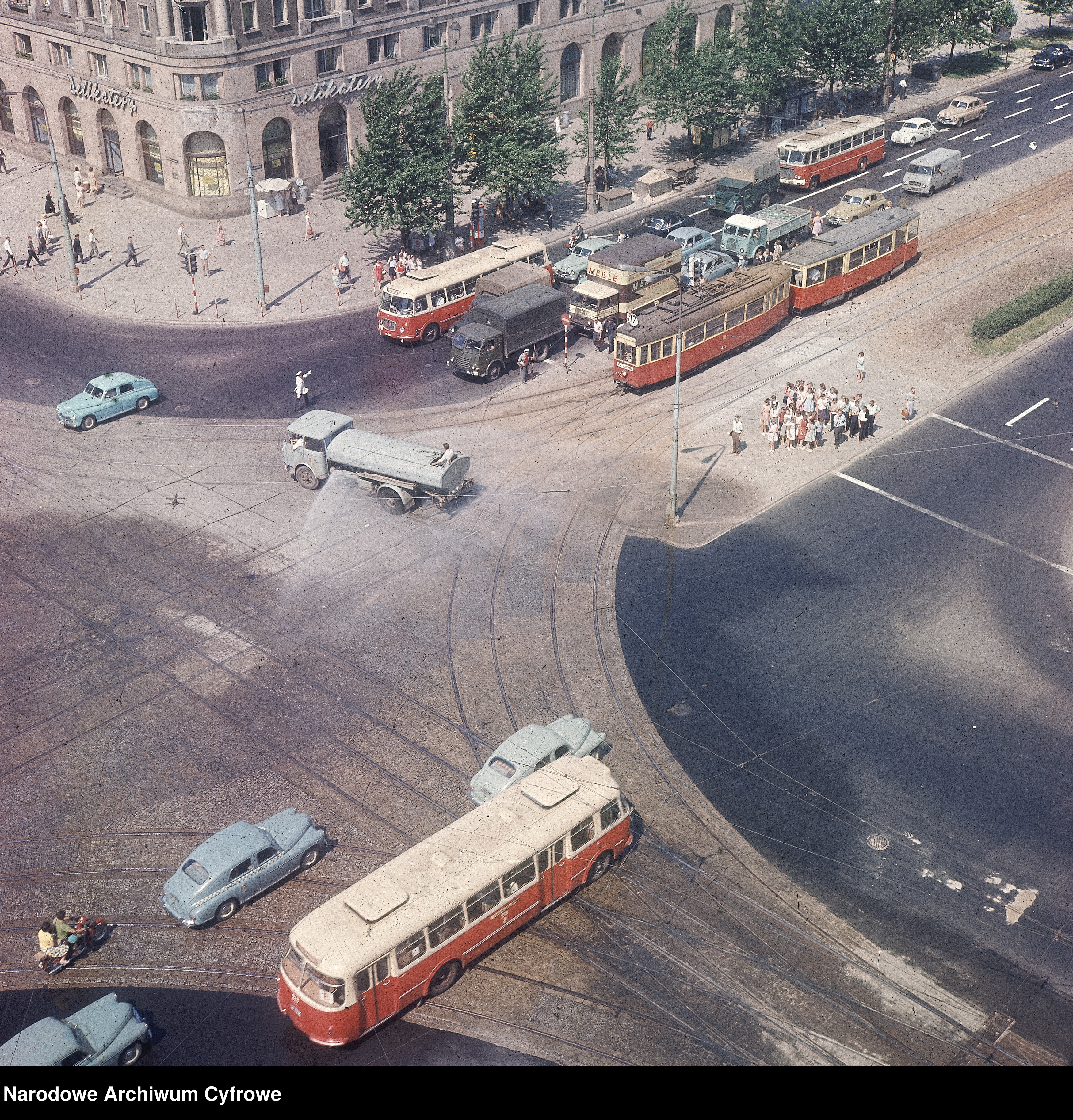 Skan z jednostki: Skrzyżowanie alei Generała Karola Świerczewskiego z ulicą Juliana Marchlewskiego w Warszawie
