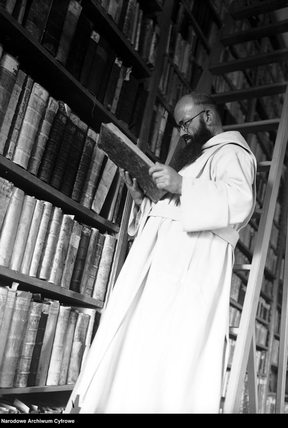 image.from.unit.number "Klasztor Kamedułów na Bielanach w Krakowie"