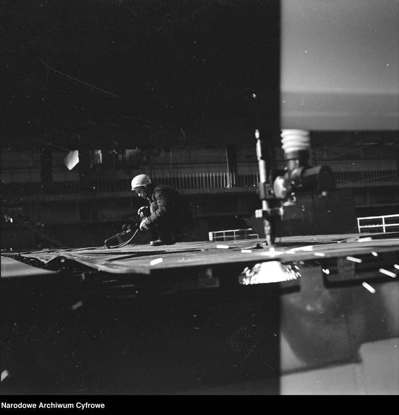 image.from.unit.number "Stocznia Szczecińska im. Adolfa Warskiego"