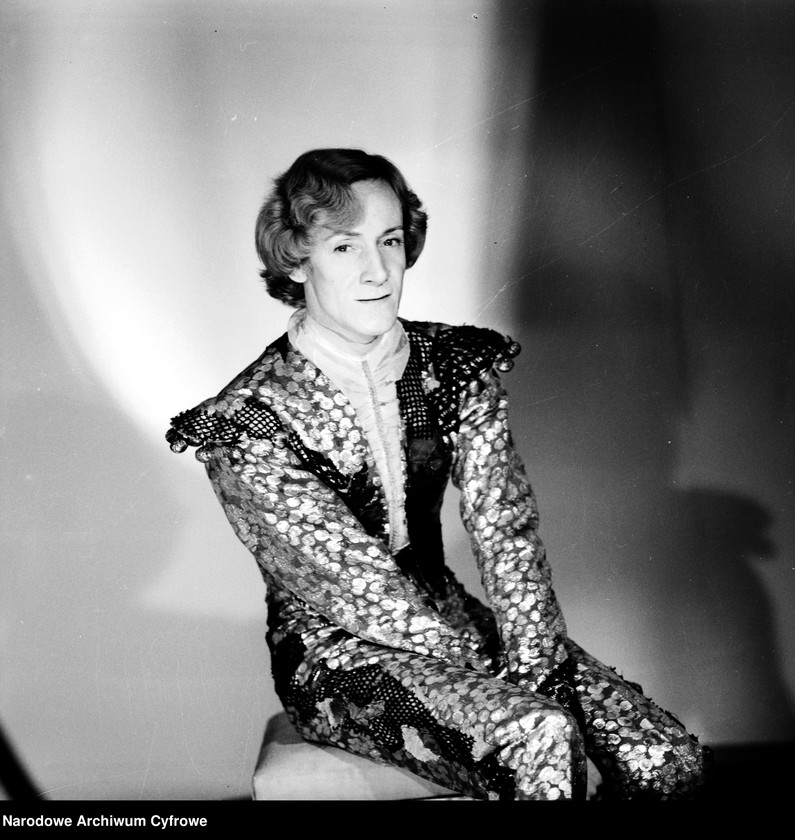 image.from.unit.number "Stanisław Szymański, tancerz"