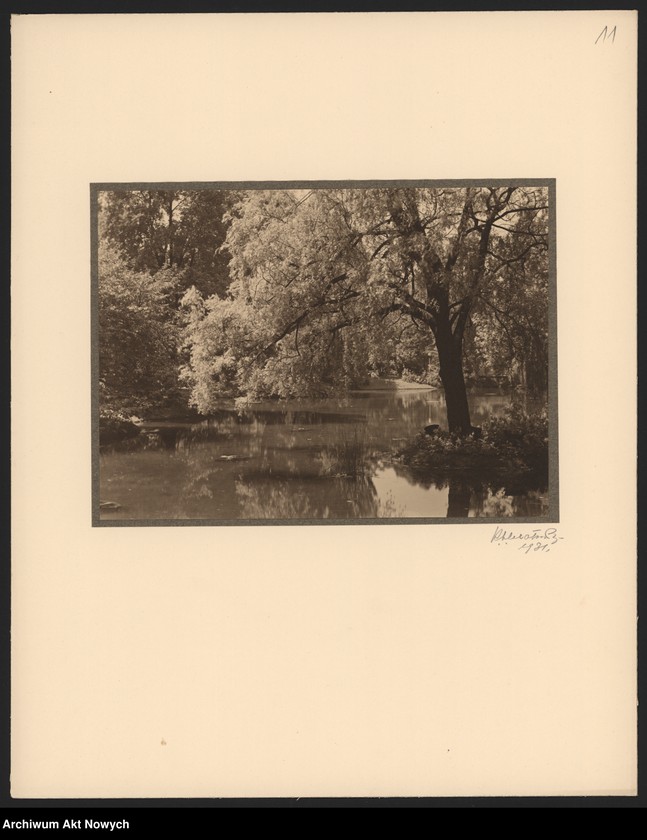 image.from.unit.number "Park Wilsona w Poznaniu (Album fotografii ofiarowany Paderewskiemu przez stołeczne miasto Poznań; w futerale)"