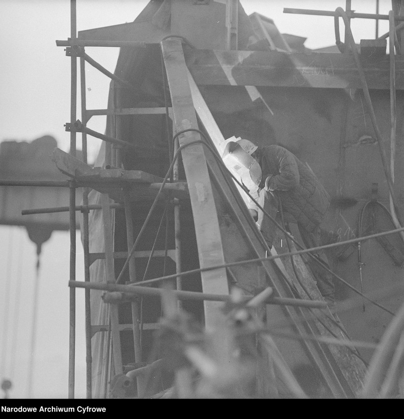 image.from.unit.number "Stocznia Szczecińska im. Adolfa Warskiego"