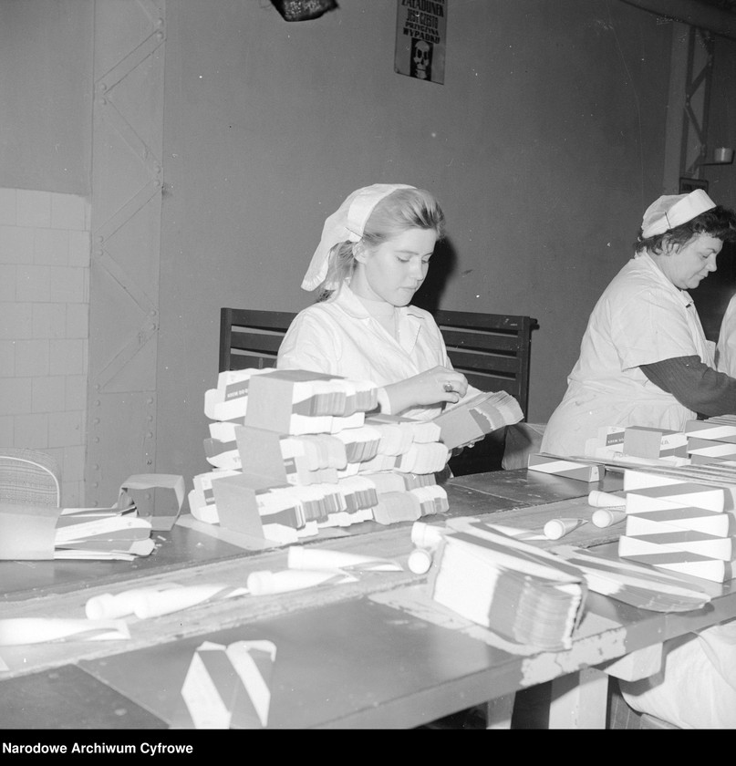 image.from.unit.number "Fabryka kosmetyków i chemii gospodarczej "Pollena-Uroda""