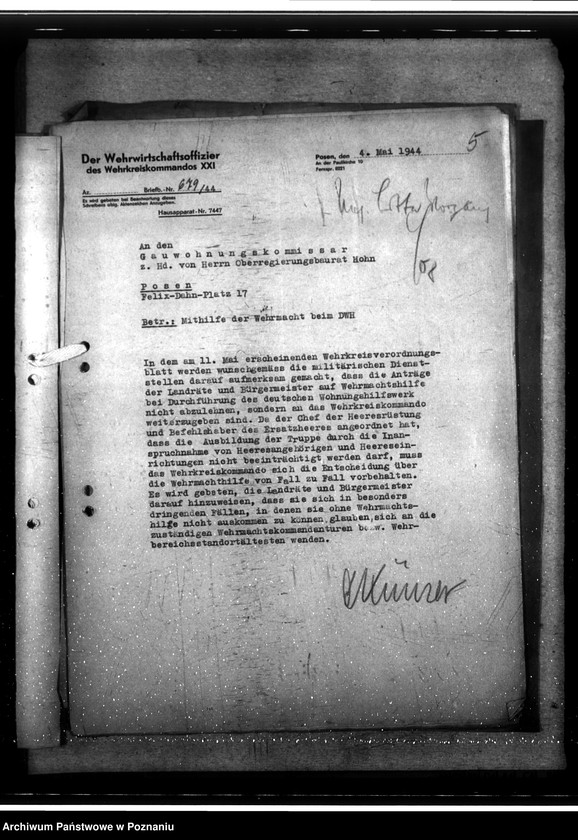 Obraz 9 z jednostki "D. W. H. - Fertigung von Betonelementen für DWH. Massivheme. Mithilfe der Wehrmacht beim DHW. Leihpferde an die Bauhilfe der Deutschen Arbeitsfront"