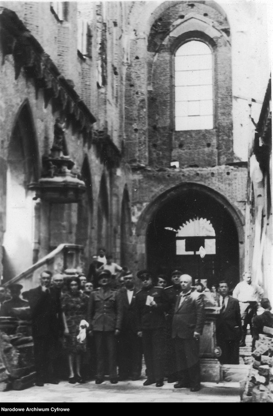 Obraz 14 z jednostki "Uczestnicy Zjazdu Komitetów Słowiańskich podczas wizyty we Wrocławiu"