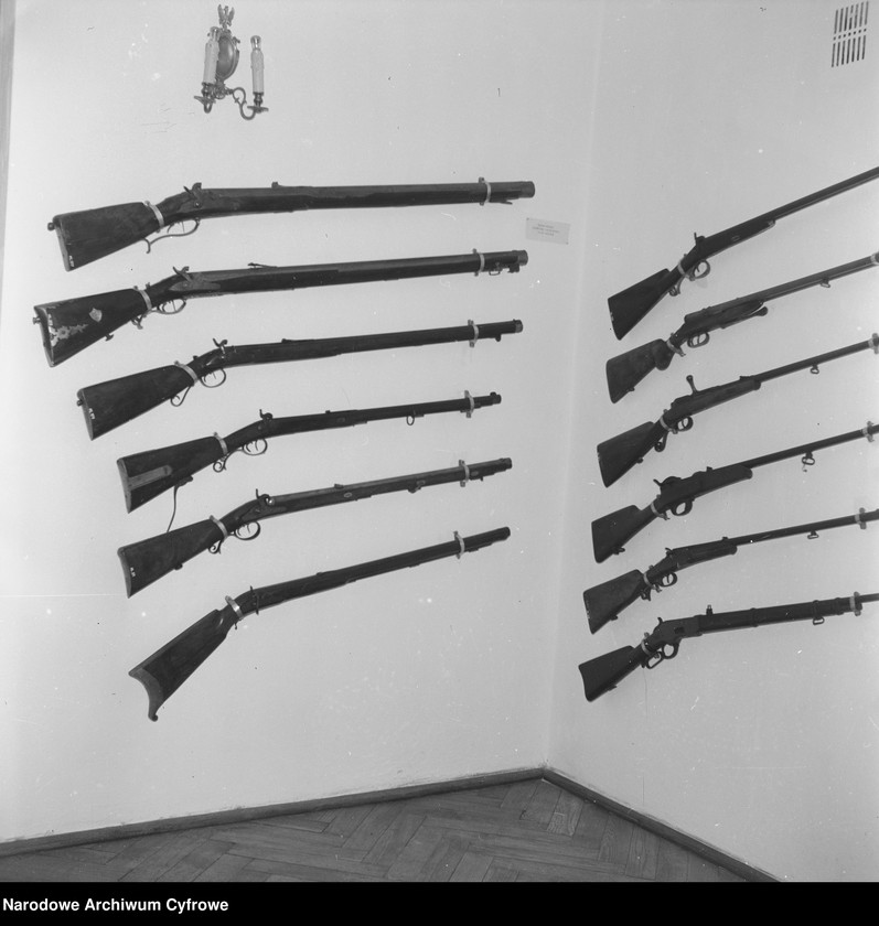 image.from.unit.number "Muzeum w Liwie"