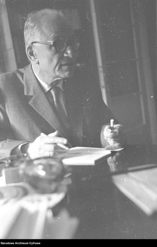 image.from.unit.number "Teodor Parnicki"