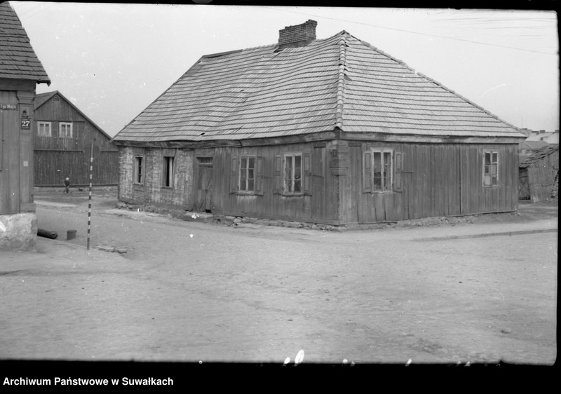 image.from.unit.number "Stare budownictwo w Suwałkach."