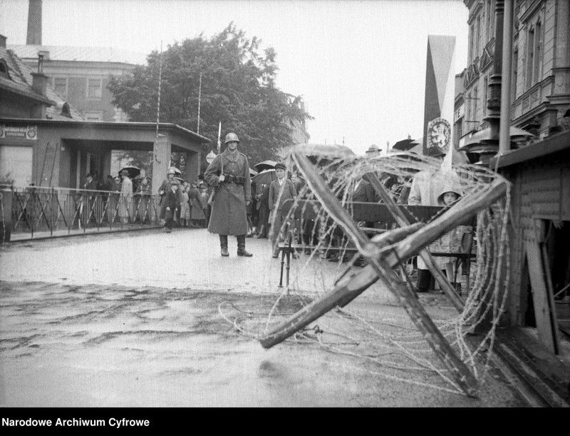 image.from.unit.number "Zajęcie Zaolzia - wkroczenie wojsk polskich do Czeskiego Cieszyna"