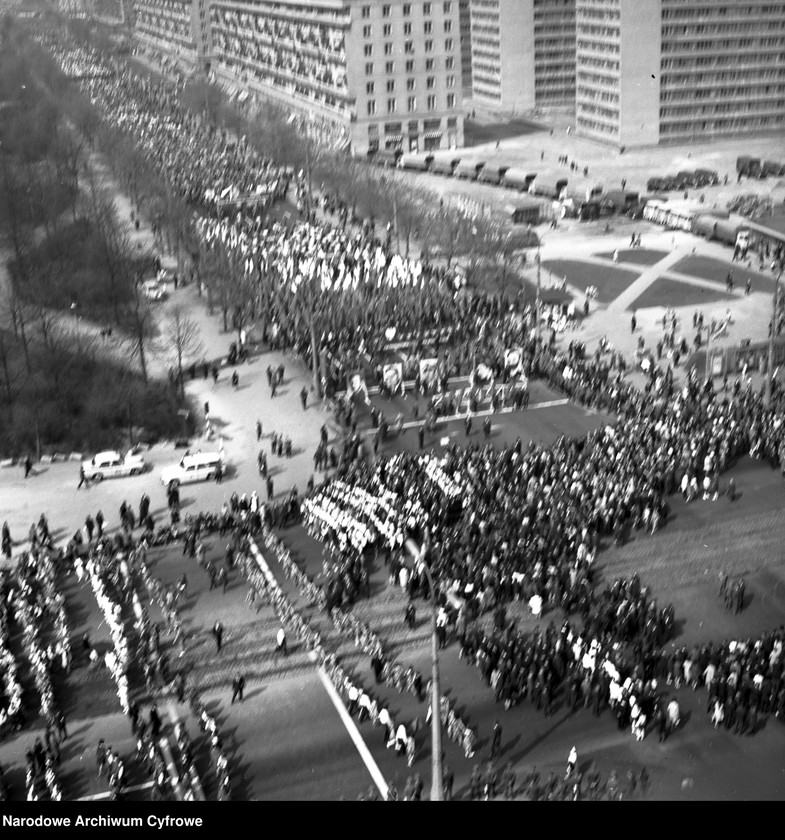 Obraz 9 z jednostki "Obchody 1 Maja w Warszawie"