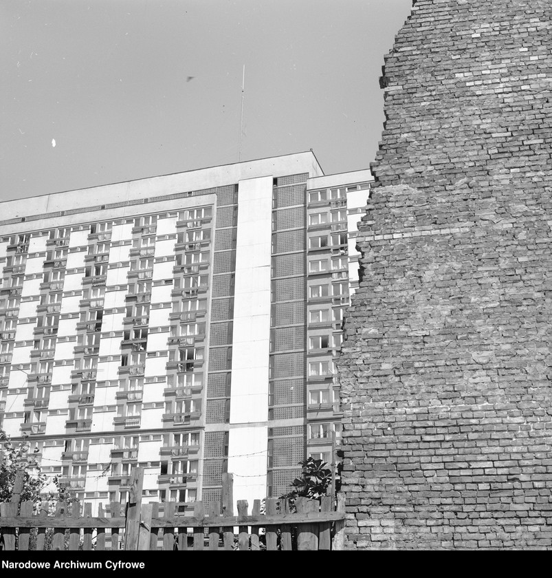 image.from.unit.number "Osiedle Za Żelazną Bramą w Warszawie"