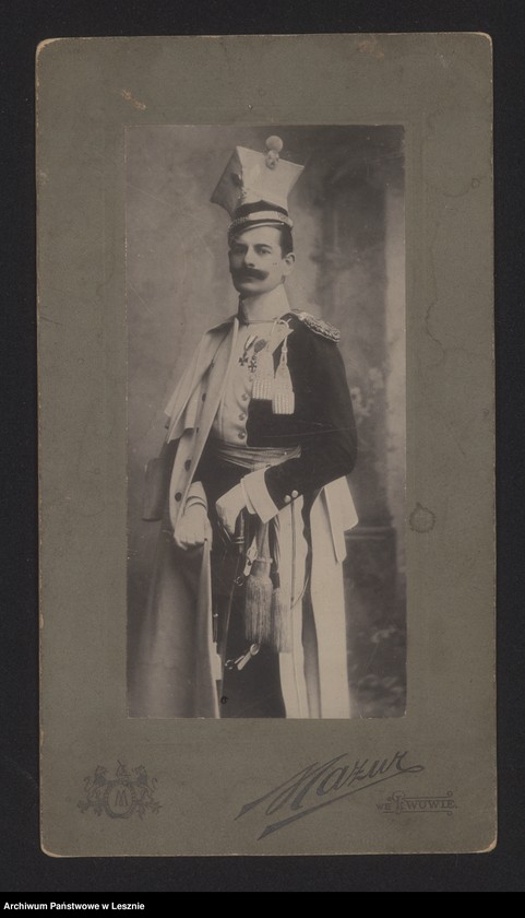 Obraz 10 z jednostki "Fotografie [m.in. Mieczysław Chłapowski z grupą oficerów na manewrach w Sobiejuchach, msza polowa przed dworem w Kopaszewie, stoisko na Powszechnej Wystawie Krajowej w Poznaniu, Kazimierz Chłapowski w mundurze, pogrzeb Kazimierza Chłapowskiego"