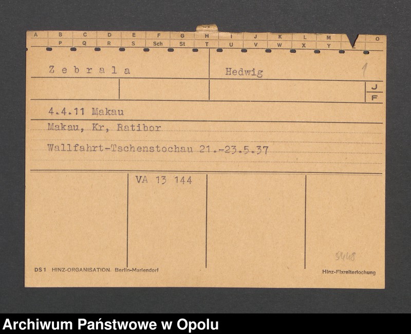 image.from.unit.number "[Zebrala Hedwig, ur. 4.4.1911 Makau]"