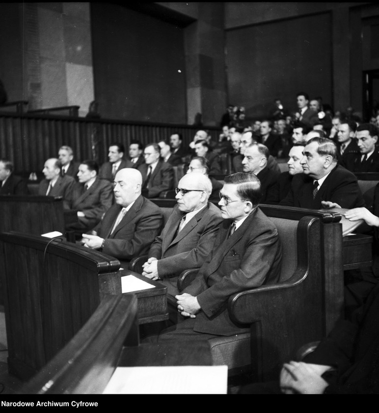 image.from.unit.number "Pierwsza sesja Sejmu II kadencji "