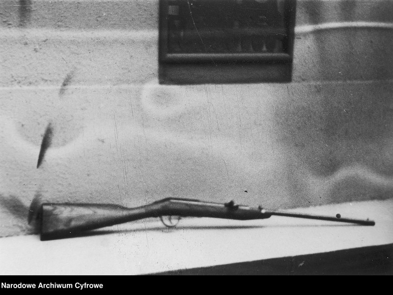 image.from.unit.number "Wystawa nagród centralnych zarządów przemysłowych na konkursy prasowe w Warszawie"