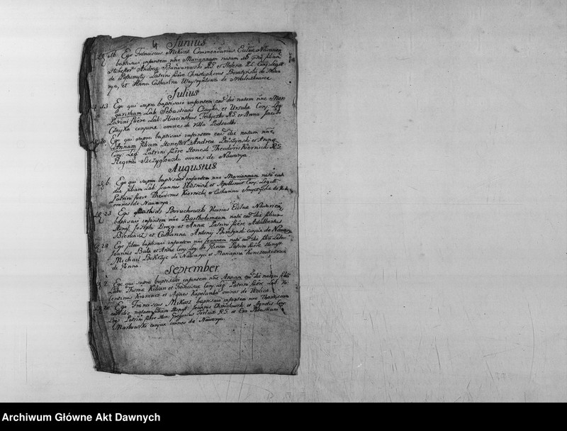 image.from.unit.number "Parafia: różne. Dekanat: różne. Akta metrykalne urodzeń, ślubów i zgonów z parafii: Nawaria, Bukowsko, Kamionka Strumiłowa, Dolina, Darachów, Słobódka Dżuryńska."