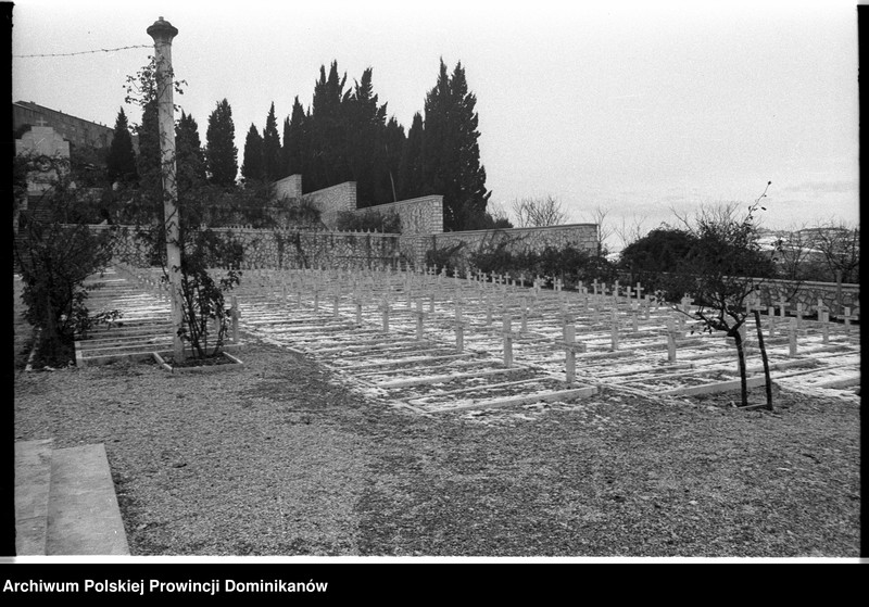 image.from.unit.number "Włochy. Polski Cmentarz Wojenny w Loreto"