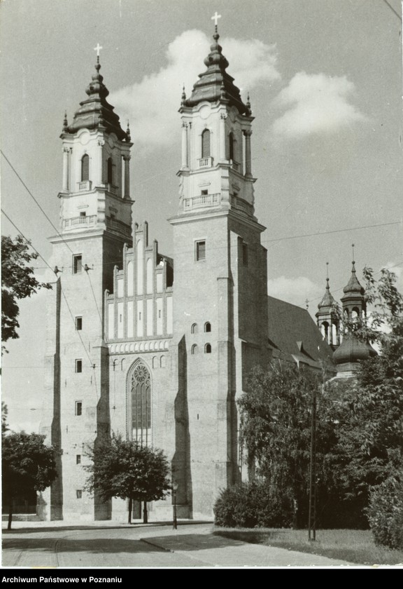 Obraz 1 z jednostki "Poznań - odbudowana katedra"