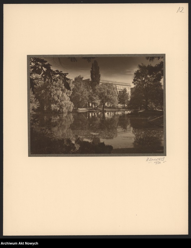 image.from.unit.number "Park Wilsona w Poznaniu (Album fotografii ofiarowany Paderewskiemu przez stołeczne miasto Poznań; w futerale)"