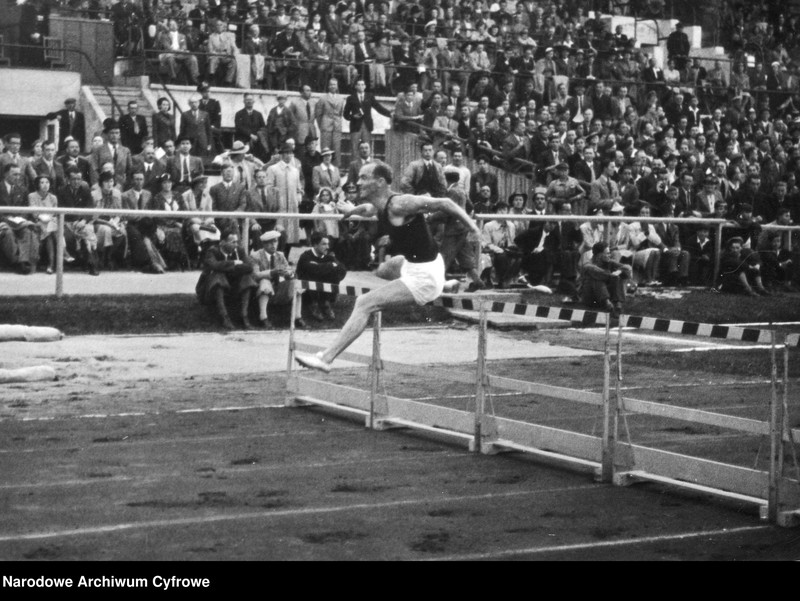 image.from.unit.number "Lekkoatletyczne mistrzostwa Polski na Stadionie Wojska Polskiego im. Marszałka Józefa Piłsudskiego w Warszawie"