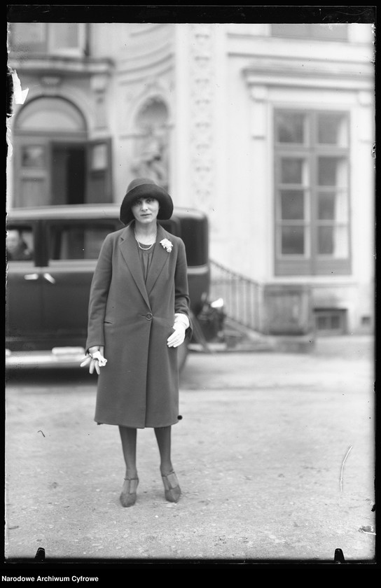 image.from.unit.number "Żona i córka płk. Bolesława Wieniawy-Długoszowskiego   "